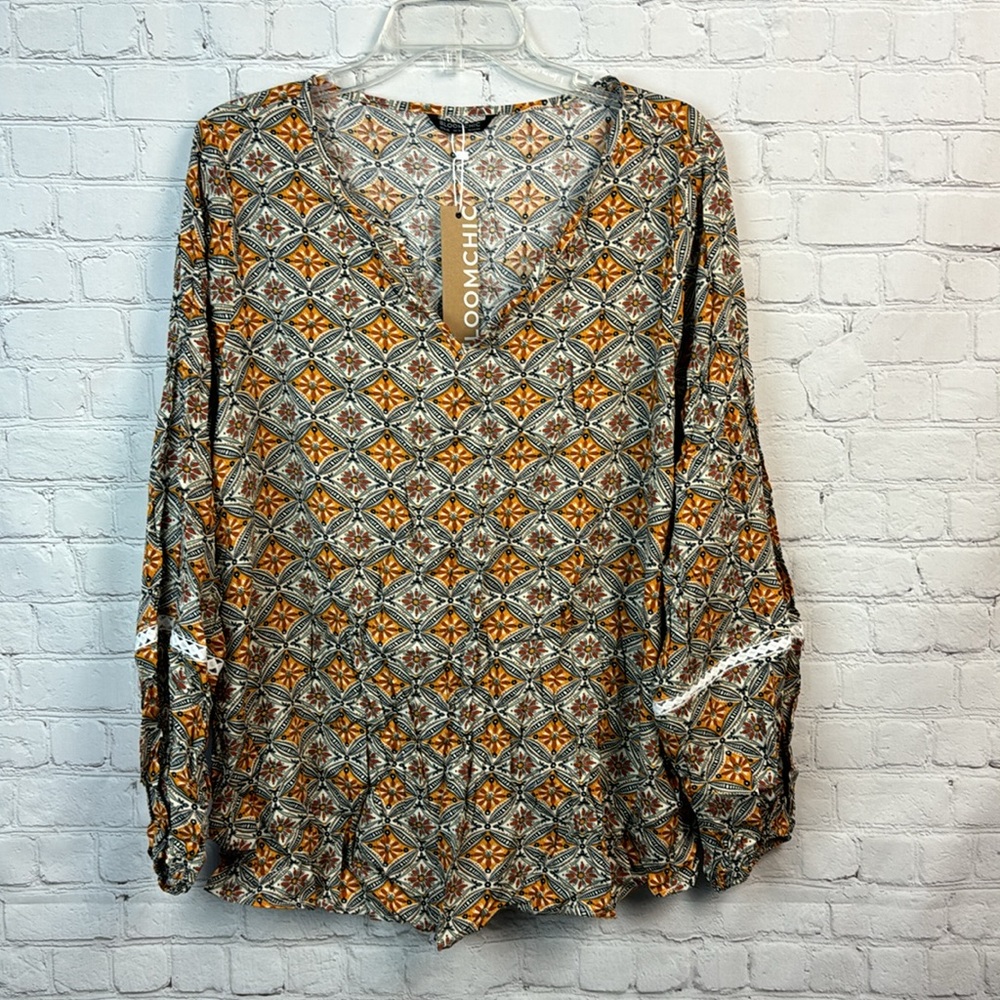 BloomChic Bohemian Print Lantern Sleeve Top Plus Size 1X - Picture 2 of 6
